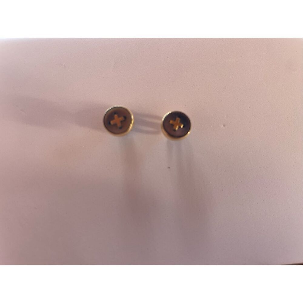 Stud Earring Pair